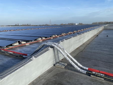 Hoe beveilig ik de brandscheiding op het dak voor een pv-installatie?