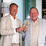 Feestelijke opening kantoor Van der Valk Solar Systems