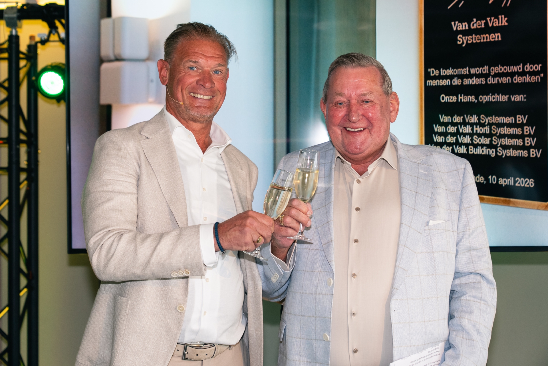 Feestelijke opening kantoor Van der Valk Solar Systems